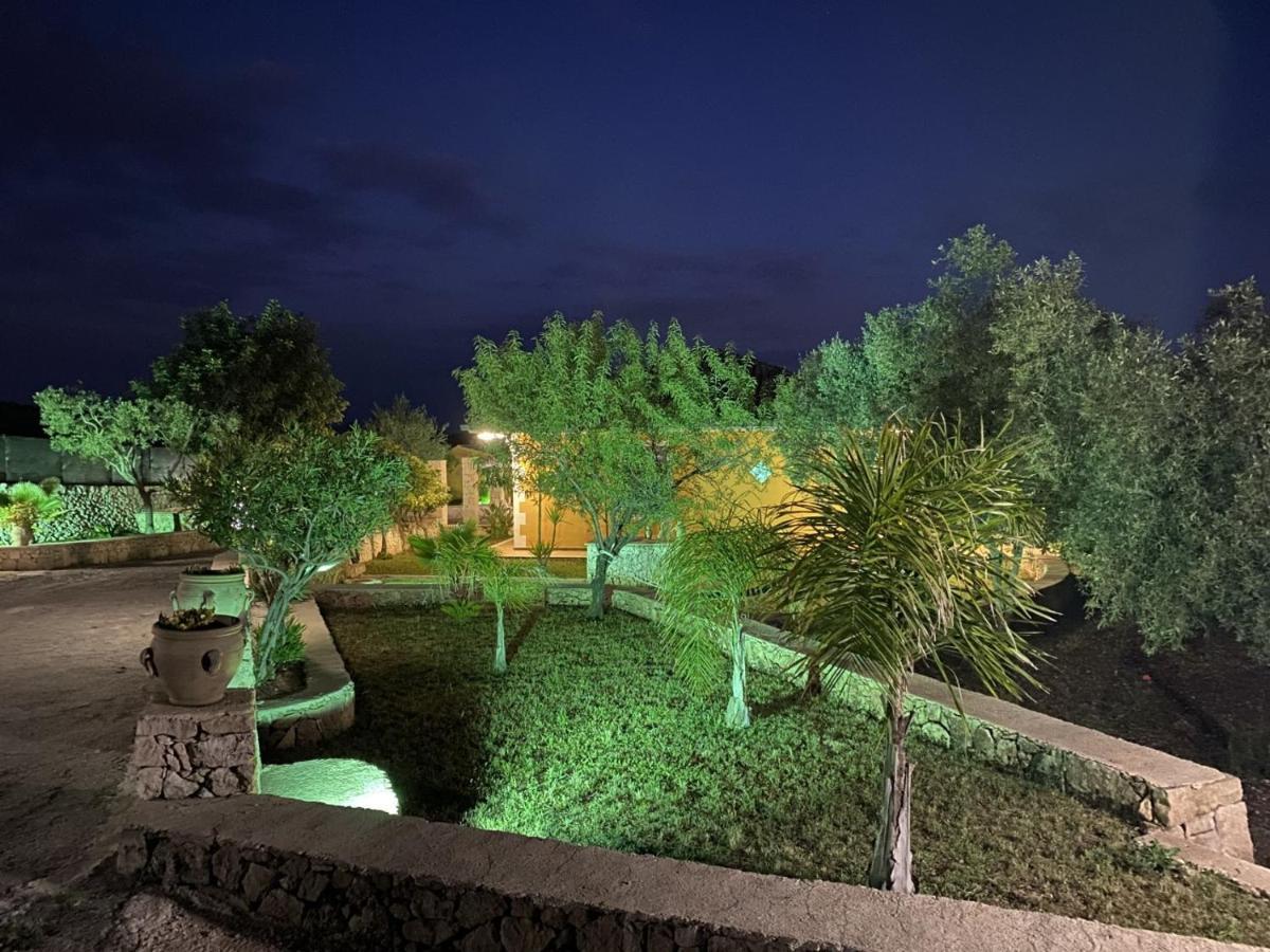 Villa Leonardo Canicattini Bagni Екстериор снимка